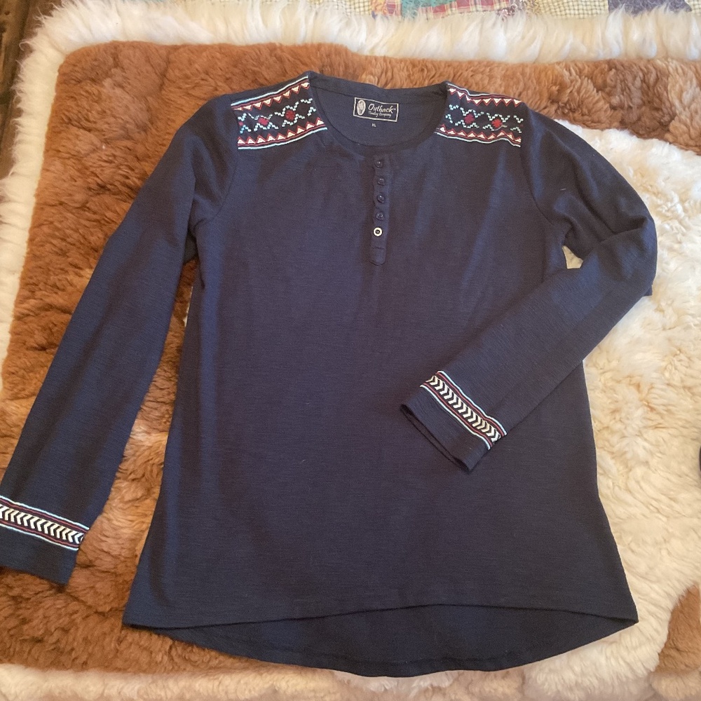 Outback sweater